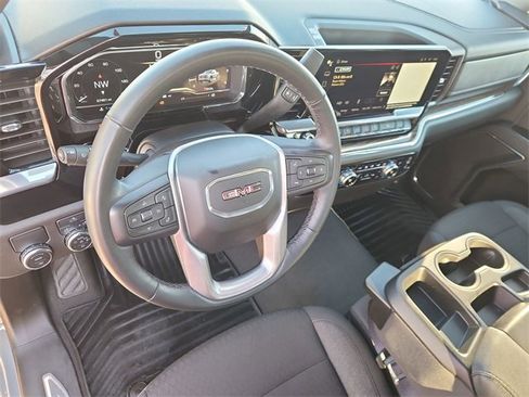 Used 2024 GMC Sierra 1500 Elevation image 10