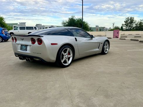Used 2007 Chevrolet Corvette Coupe w/ Preferred Equipment Group RWD image 52