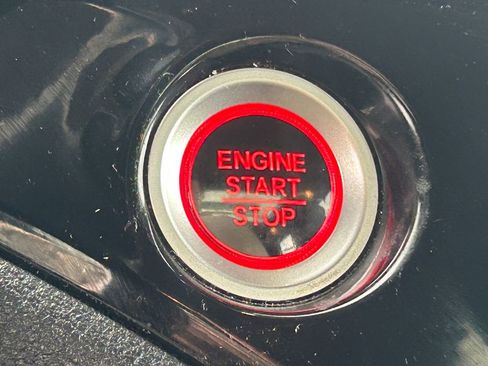 Used 2021 Honda Pilot Elite image 16