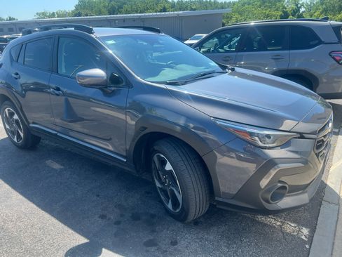 Used 2024 Subaru Crosstrek 2.5i Limited AWD/4WD image 3