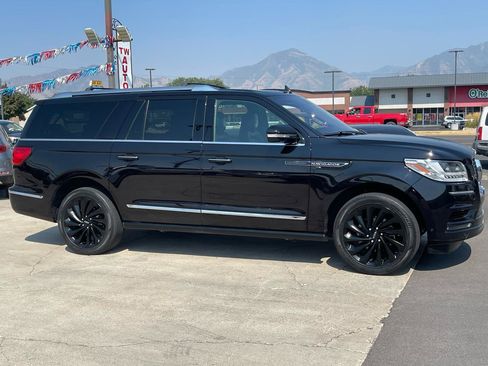 Used 2021 Lincoln Navigator L Reserve AWD/4WD image 4