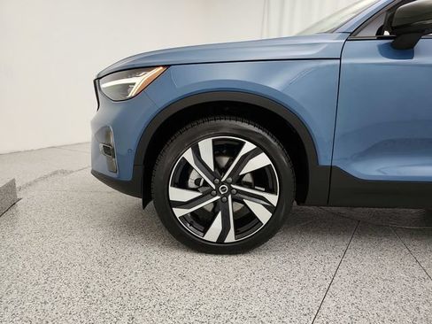 Used 2024 Volvo XC40 B5 Plus w/ Protection Package Premier AWD/4WD image 27