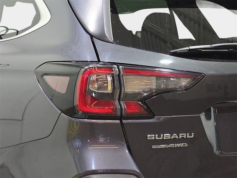 Used 2020 Subaru Outback Premium image 33