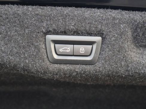 Certified 2025 BMW i5 xDrive40 w/ Premium Package image 20