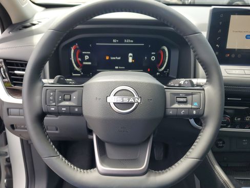 New 2025 Nissan Rogue Platinum w/ Platinum Premium Package image 15