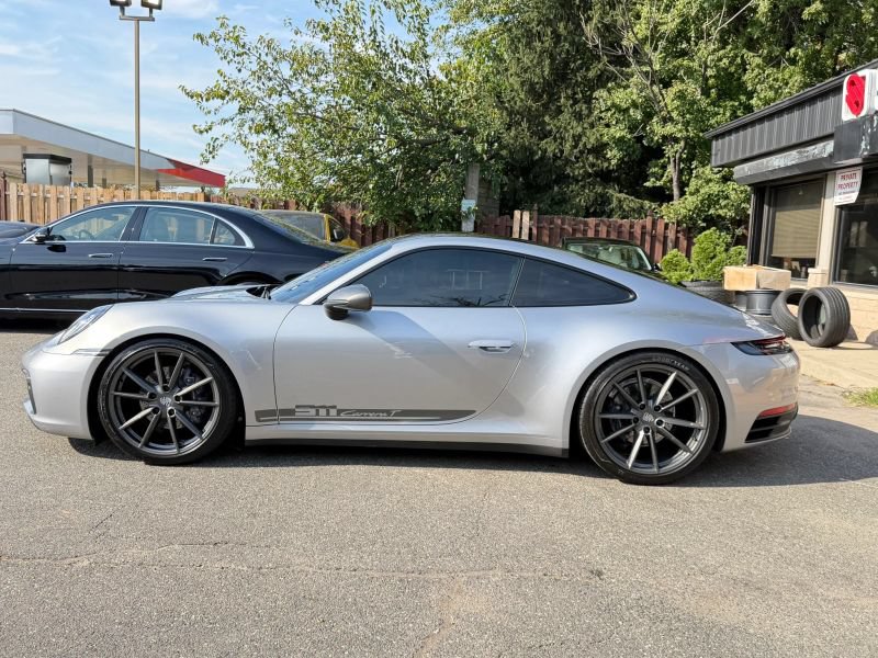 Used 2023 Porsche 911 Carrera T RWD image 9
