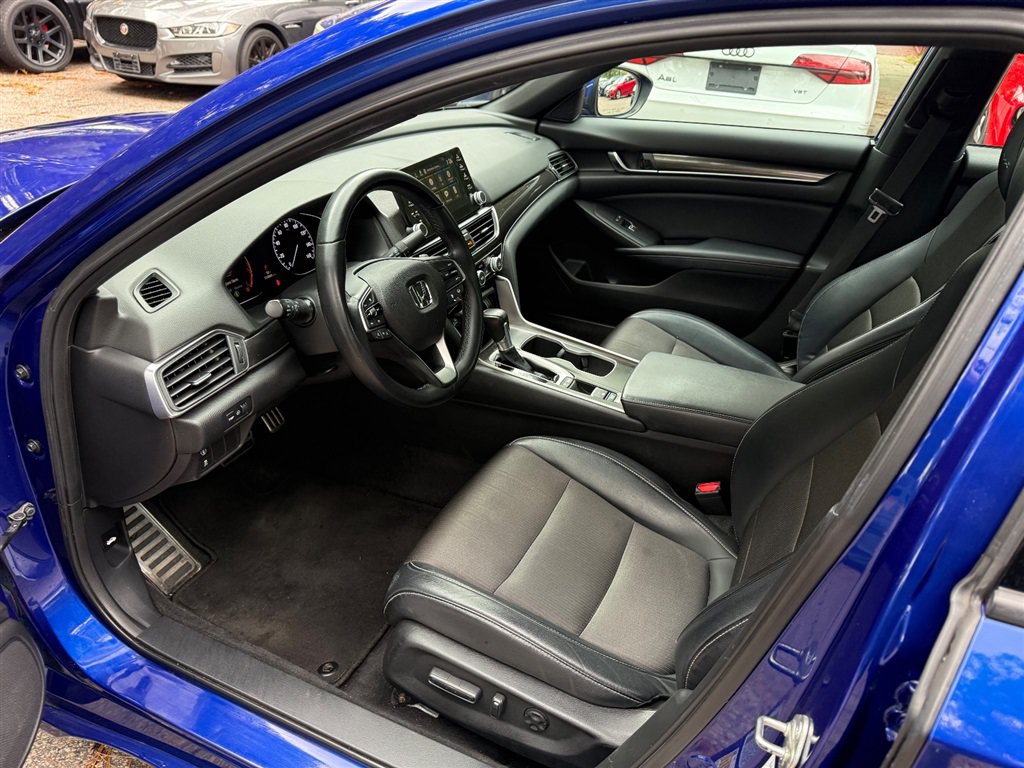 Used 2018 Honda Accord Sport image 8