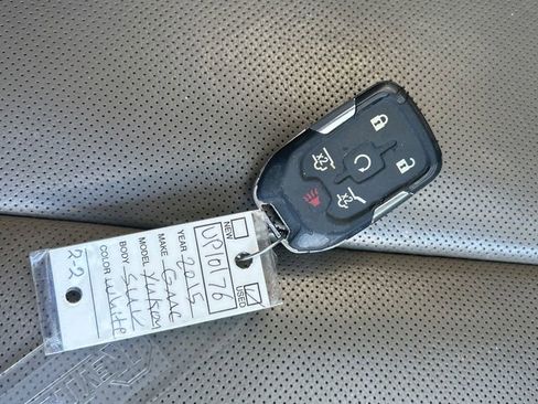 Used 2015 GMC Yukon SLT w/ Open Road Package AWD/4WD image 32