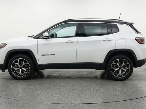 Used 2025 Jeep Compass Limited AWD/4WD image 5