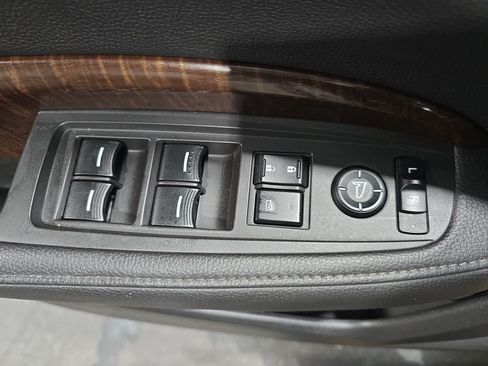 Used 2020 Acura MDX FWD image 26