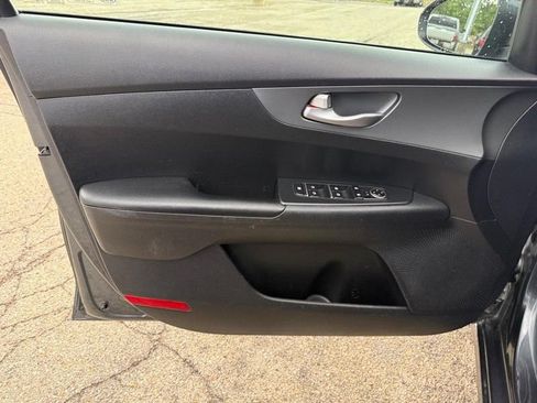 Used 2020 Kia Forte Sedan FWD image 19
