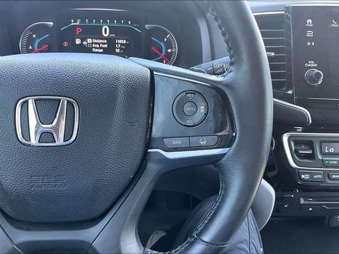 Used 2021 Honda Pilot Touring image 11