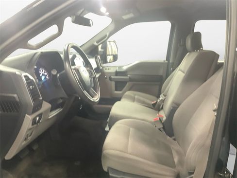 Used 2017 Ford F150 XLT w/ Equipment Group 302A Luxury image 4