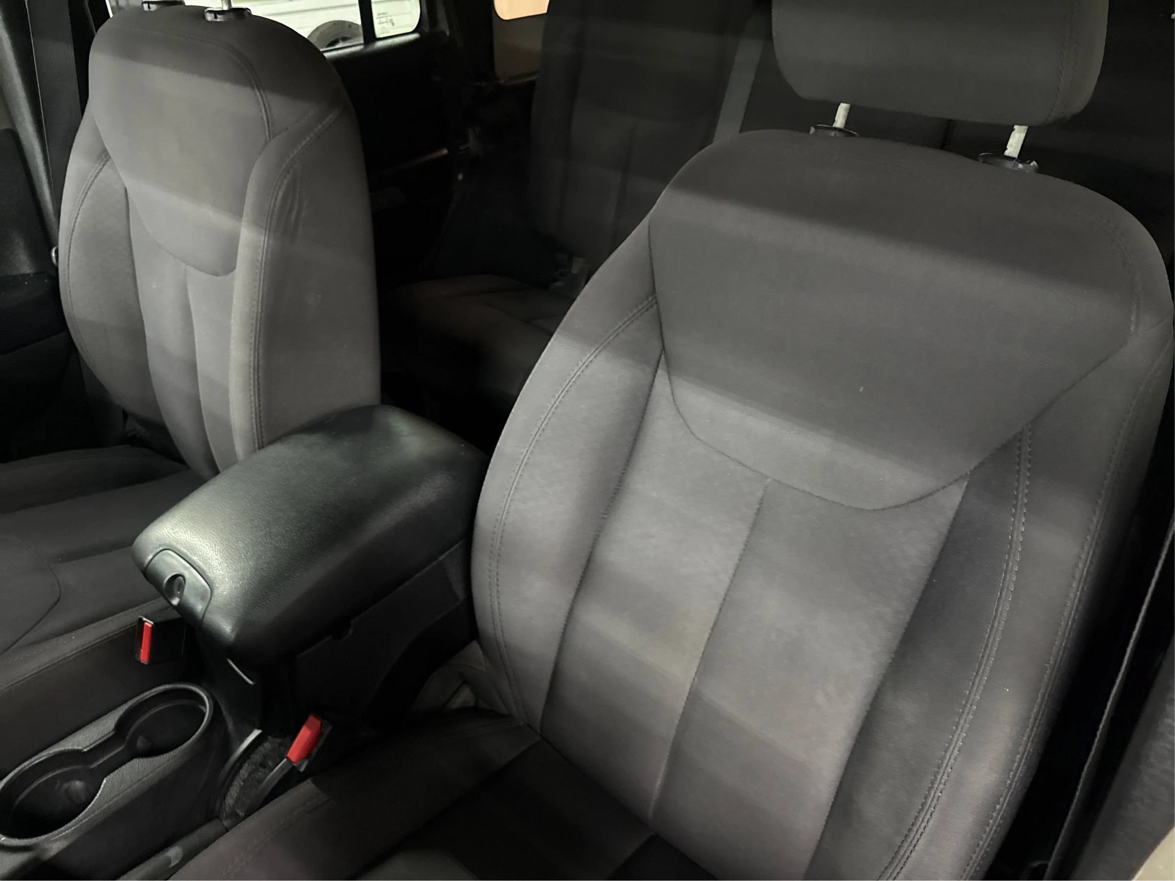 Used 2015 Jeep Wrangler Unlimited Sport w/ Quick Order Package 24S AWD/4WD image 13