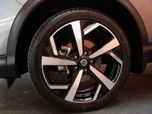 Certified 2022 Nissan Rogue Sport SL image 74