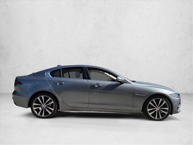 Used 2020 Jaguar XE S RWD image 4