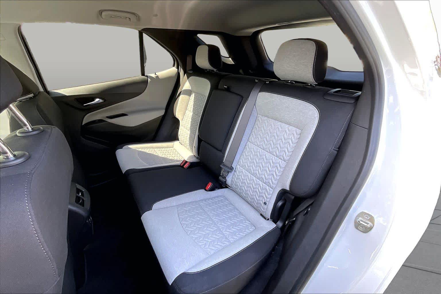 Used 2022 Chevrolet Equinox LS w/ LS Convenience Package FWD image 25