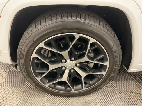 Used 2022 Jeep Grand Cherokee Summit image 15