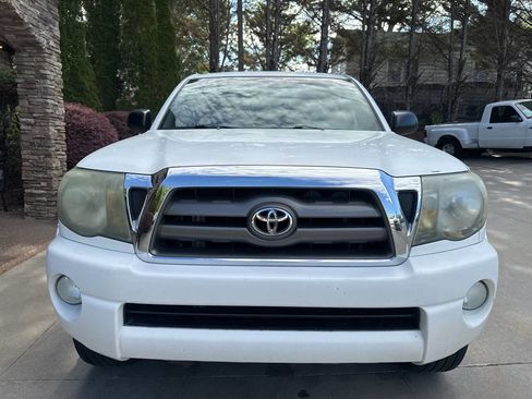 Used 2010 Toyota Tacoma PreRunner image 8