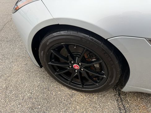 Used 2018 Jaguar F-TYPE Convertible image 27