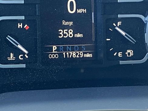 Used 2021 Toyota Tundra Limited w/ Limited Premium Package image 22