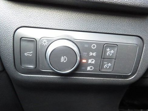 Certified 2021 Ford Escape Titanium w/ Class II Trailer Tow Package image 24