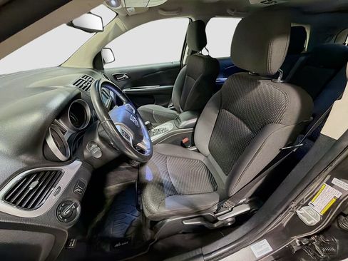 Used 2017 Dodge Journey Crossroad AWD/4WD image 18