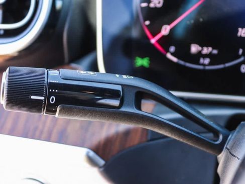 Used 2025 Mercedes-Benz C 300 Sedan image 20