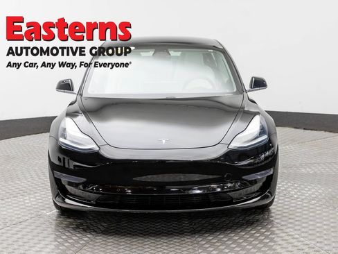 Used 2020 Tesla Model 3 Standard Range RWD image 2