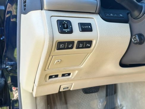 Used 2013 Lexus LS 460 image 38