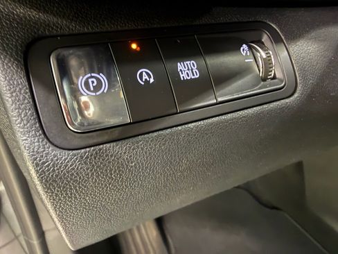 Certified 2025 Chevrolet Equinox LT FWD image 31