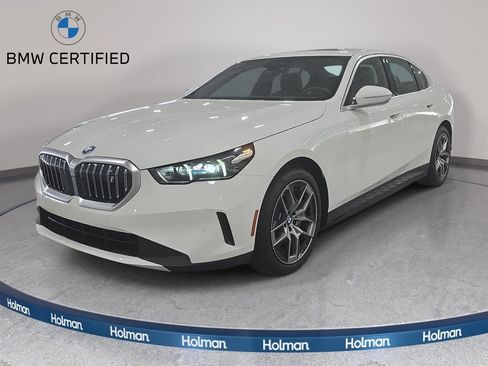 Certified 2025 BMW i5 eDrive40i w/ Premium Package RWD image 1