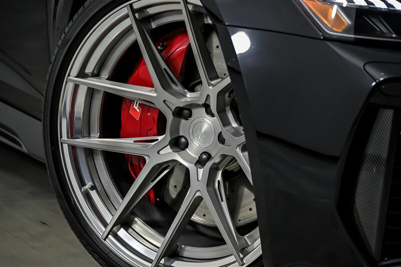 Used 2021 Audi RS 6 AWD/4WD image 3
