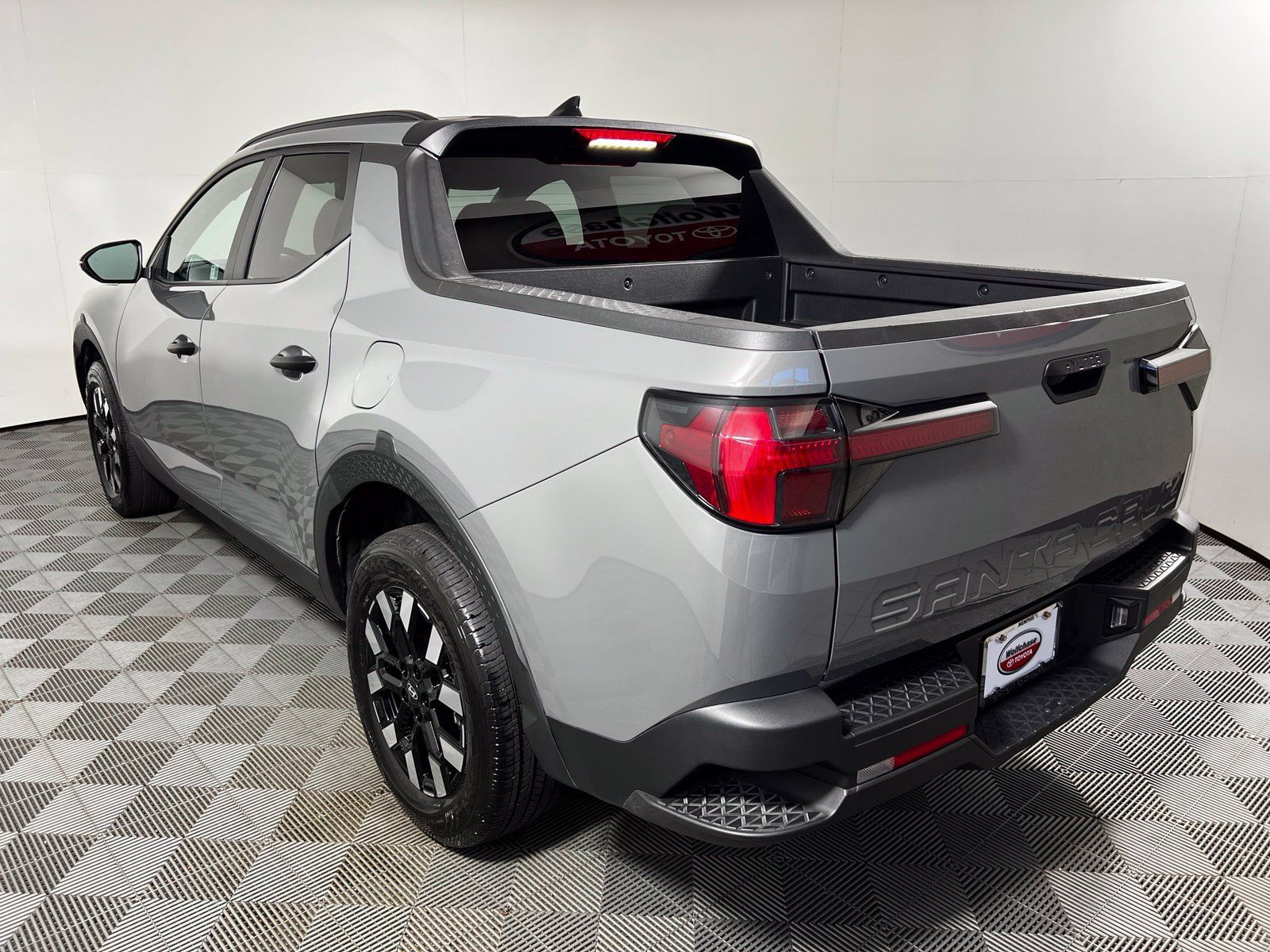 Used 2025 Hyundai Santa Cruz SEL FWD image 7