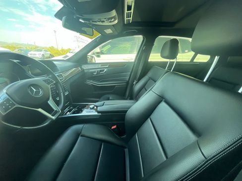 Used 2014 Mercedes-Benz E 350 Sedan image 9