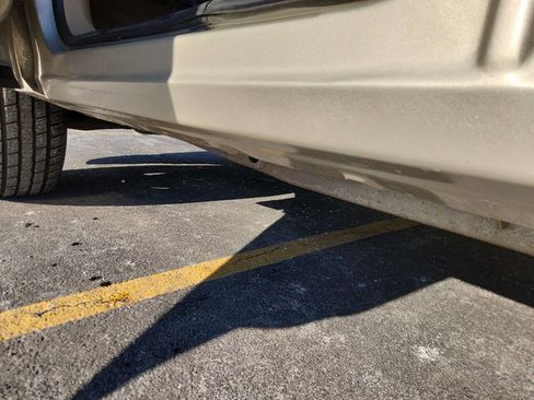 Used 2011 Chevrolet Tahoe LS image 12