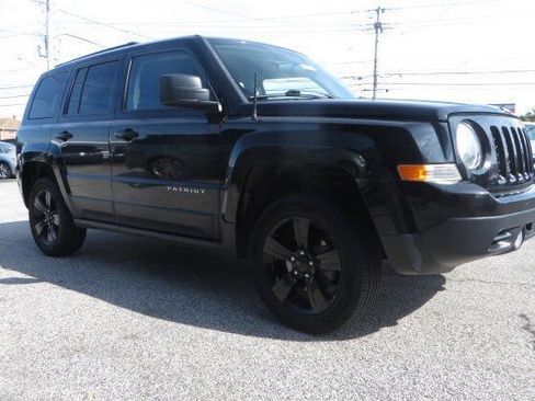 Used 2015 Jeep Patriot Sport w/ Power Value Group AWD/4WD image 1