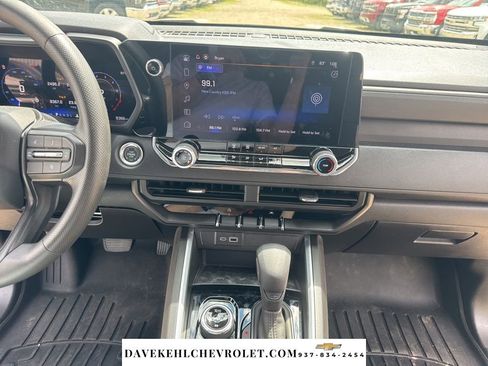 Used 2024 Chevrolet Colorado Trail Boss w/ Technology Package image 13