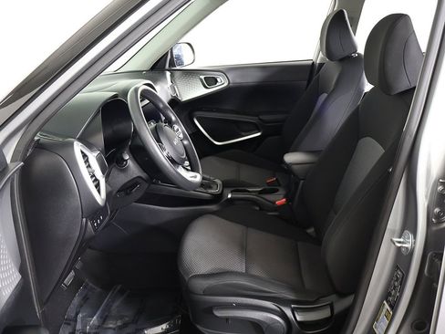 Used 2023 Kia Soul LX w/ LX Technology Package image 27