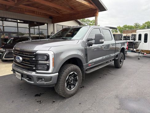 Used 2025 Ford F250 Platinum w/ Tremor Off-Road Package AWD/4WD image 26