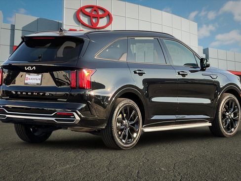 Used 2022 Kia Sorento SX image 3