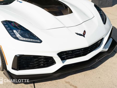 Used 2019 Chevrolet Corvette ZR1 image 2