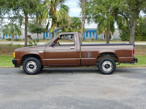 Used 1988 Chevrolet S10 Pickup 2WD Regular Cab image 11