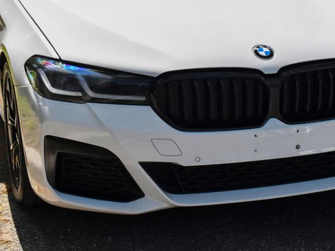 Used 2022 BMW 530i xDrive w/ M Sport Package AWD/4WD image 13