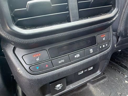 Used 2023 Honda Pilot Elite image 10
