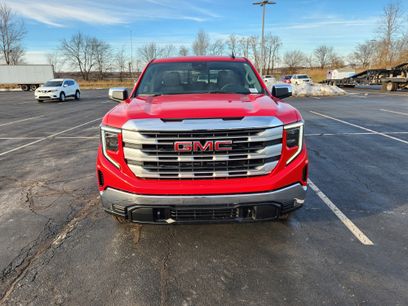New 2026 GMC Sierra 1500 SLE w/ Preferred Package