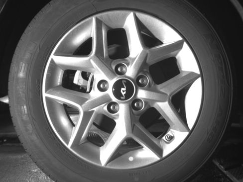 Used 2025 Kia Soul LX w/ LX Technology Package FWD image 15