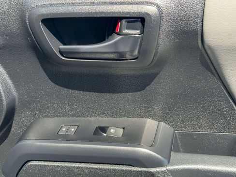 Used 2022 Toyota Tacoma SR w/ SR Convenience Package RWD image 25
