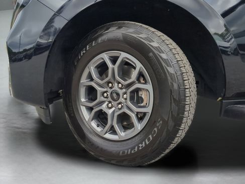 Certified 2025 Ford Expedition Active image 64