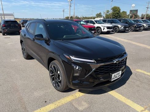 New 2026 Chevrolet Trax RS w/ Driver Confidence Package FWD image 8